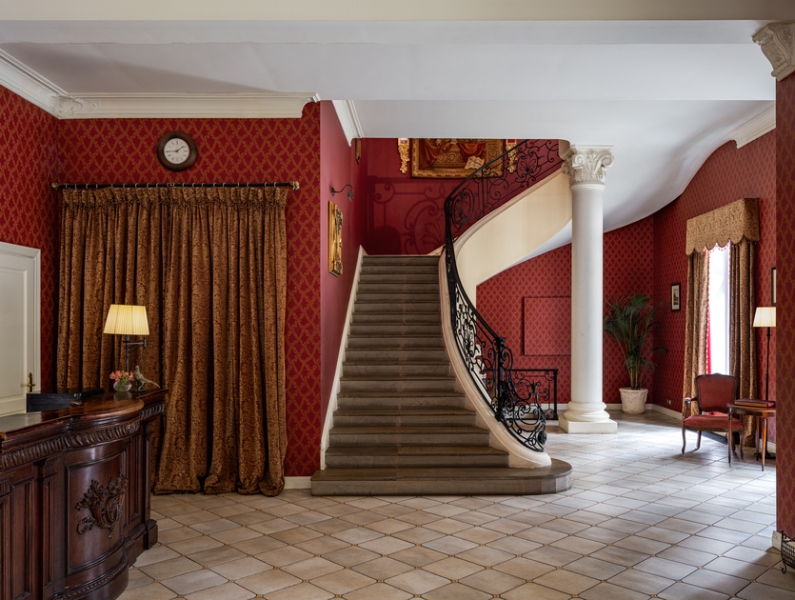 Французское шато в белорусском лесу: Кронон Парк Отель