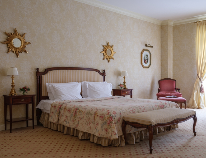 Французское шато в белорусском лесу: Кронон Парк Отель