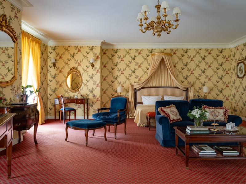 Французское шато в белорусском лесу: Кронон Парк Отель