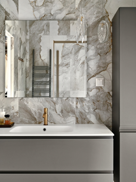 Теплый и изящный интерьер квартиры для молодой семьи с детьми