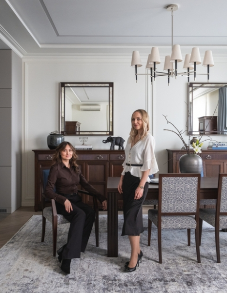 Современная классика с яркой харизмой: реновация квартиры для семьи из пяти человек