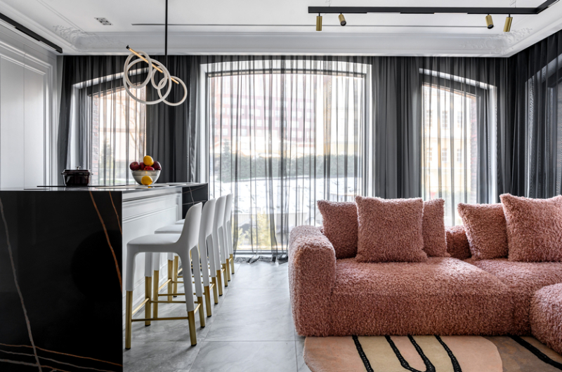 Уютный и романтичный интерьер с яркими акцентами