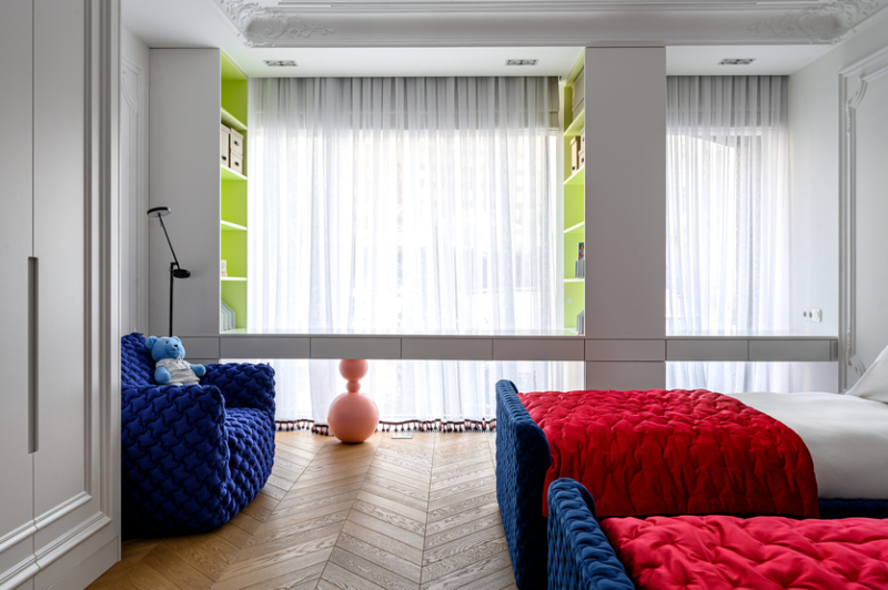 Уютный и романтичный интерьер с яркими акцентами