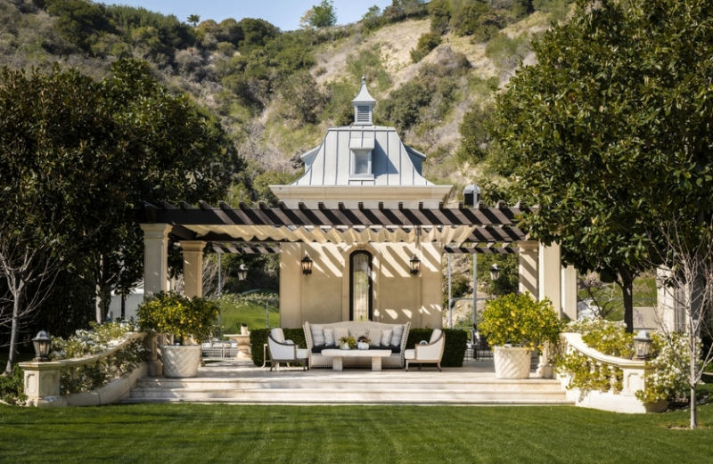 Новый дом Пэрис Хилтон: как живёт it-girl и светская львица