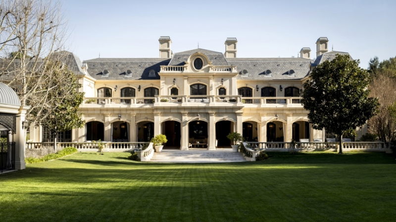 Новый дом Пэрис Хилтон: как живёт it-girl и светская львица