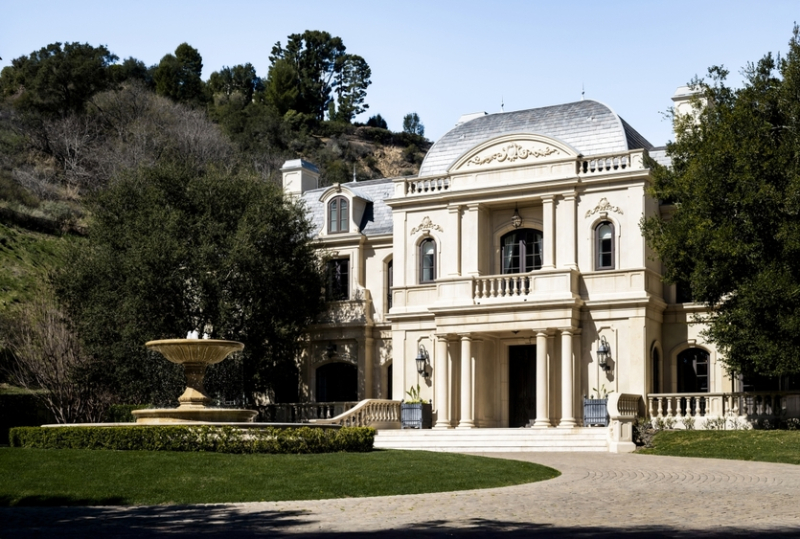 Новый дом Пэрис Хилтон: как живёт it-girl и светская львица