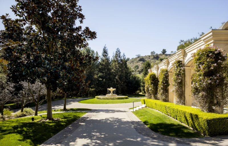 Новый дом Пэрис Хилтон: как живёт it-girl и светская львица