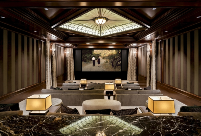 Новый дом Пэрис Хилтон: как живёт it-girl и светская львица