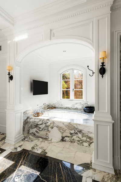 Новый дом Пэрис Хилтон: как живёт it-girl и светская львица