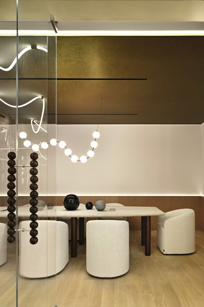 Уютная роскошь: офис для риелторской компании в Дубае