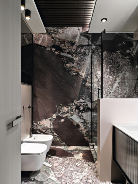 Из старой мансарды — в уютные апартаменты: как дизайнеры создали современный интерьер