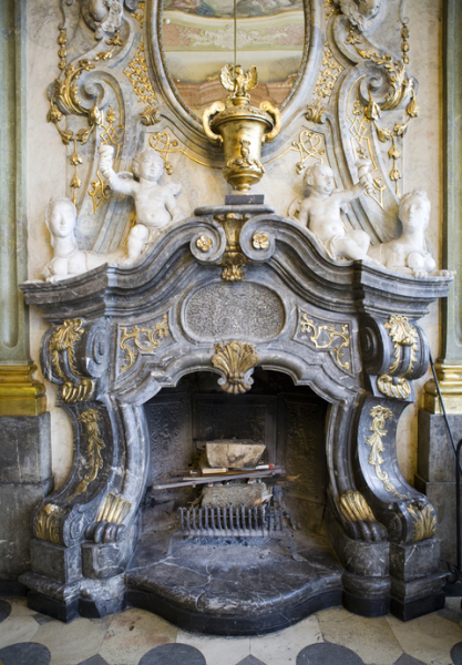 Не только огонь: 5 роскошных каминов