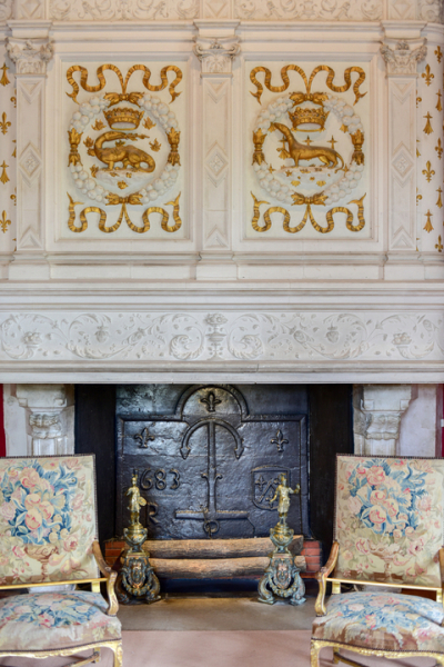 Не только огонь: 5 роскошных каминов