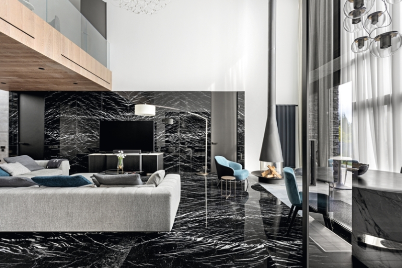 Сдержанная роскошь: дом для состоявшейся семейной пары