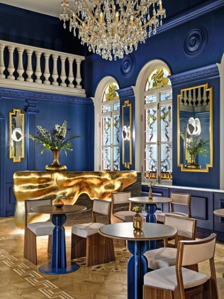 Интерьер клиники эстетической медицины: роскошное пространство на стыке истории и высоких технологий