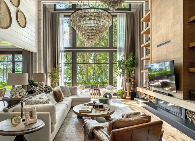 Современное шале: большой дом у озера для семьи