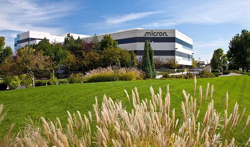 Дешёвой памяти в ближайшие годы можно не ждать: Micron закрепила высокие цены контрактами на 0 млрд