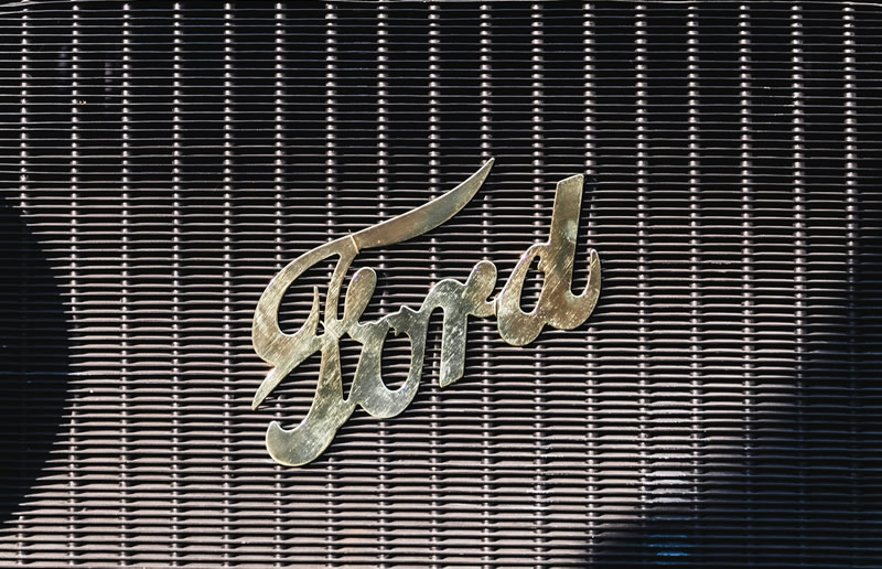 Ford вернул уволенных инженеров для исправления ошибок, которые наделал ИИ