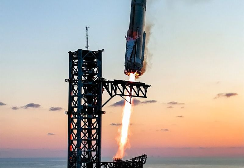 Маск может объединить SpaceX и Tesla, как считает операционный директор первой из компаний