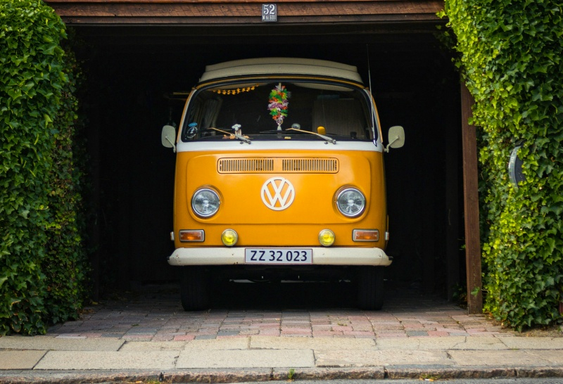 «Неустойчивая бизнес-модель»: Volkswagen готовится уволить до 100 000 сотрудников и закрыть четыре завода