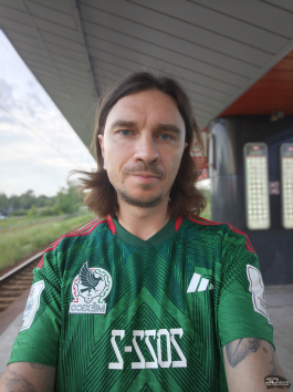 Обзор смартфона Xiaomi 17 Ultra: человечный камерофон с настоящим зумом