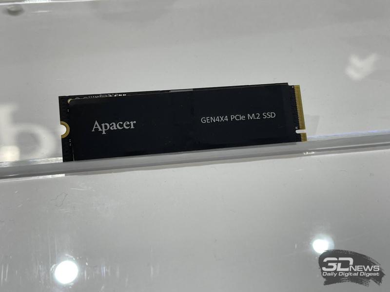 Репортаж со стенда Apacer на Computex 2026: память DDR5-9200, скоростные SSD с вентиляторами и не только