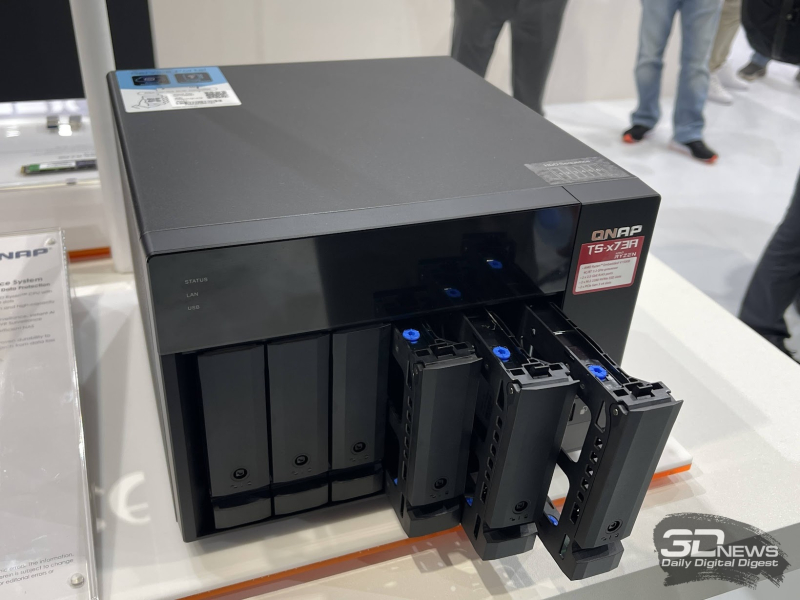 Репортаж со стенда Apacer на Computex 2026: память DDR5-9200, скоростные SSD с вентиляторами и не только