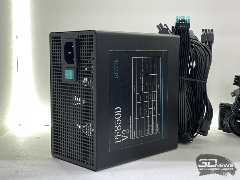 Репортаж со стенда DeepCool на Computex 2026: беспроводные вентиляторы, кулеры с экранами и блоки питания до 3200 Вт