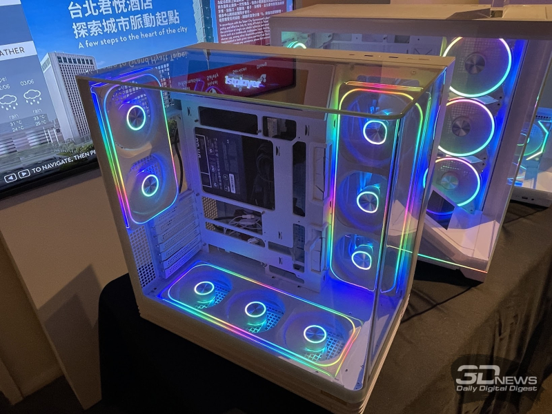 Репортаж со стенда 1stPlayer на Computex 2026: панорамные корпуса, СЖО и кулеры с экранами и компактные, но мощные блоки питания