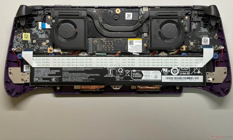 Вышли первые обзоры портативной приставки MSI Claw 8 EX AI+ на Intel Arc G3: быстрая, но слишком дорогая