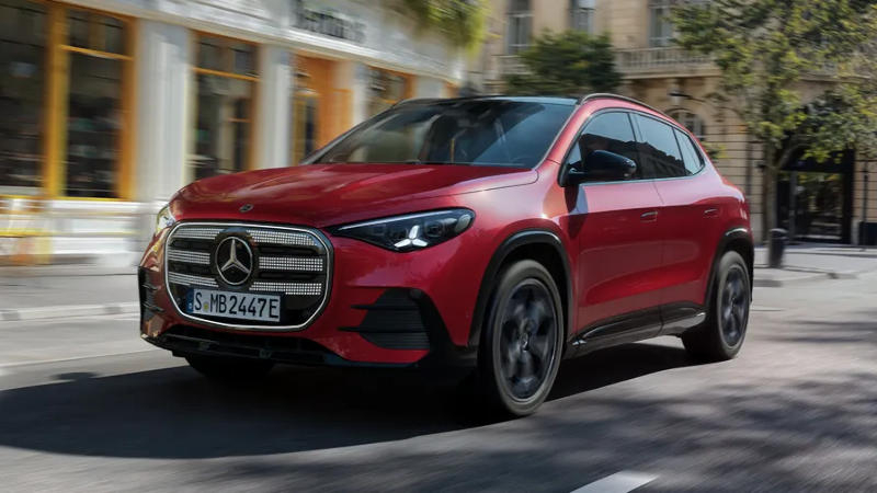 Mercedes-Benz представила новое поколение GLA — самое технологичное в истории серии и с запасом хода до 657 км у электрической версии
