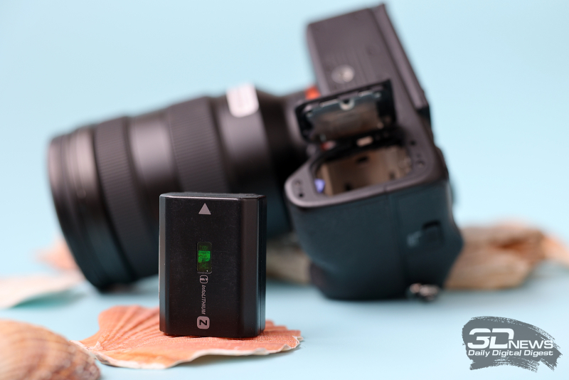 Обзор беззеркальной камеры Sony Alpha 7 V: эволюция с человеческим лицом