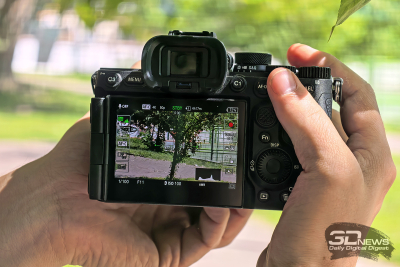 Обзор беззеркальной камеры Sony Alpha 7 V: эволюция с человеческим лицом