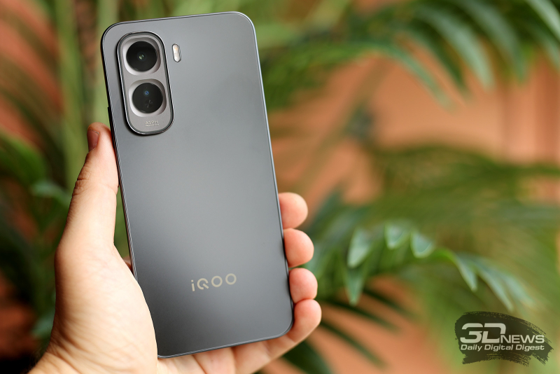 Обзор смартфона iQOO Z11: станция студенческая