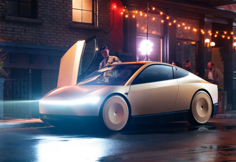 Серийные роботакси Tesla Cybercab без руля и педалей начали ездить по дорогам столицы Техаса