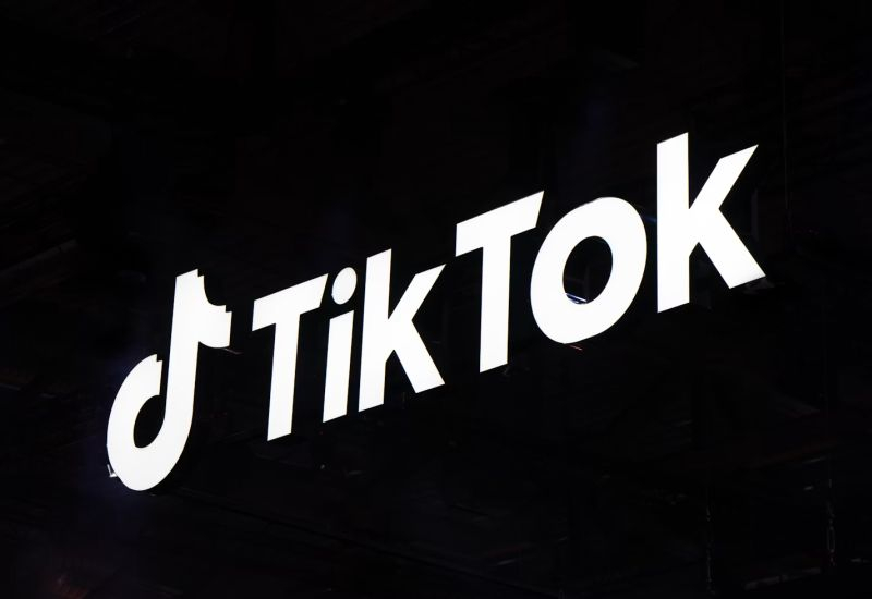 TikTok обвинили в попустительстве вредному контенту для детей и сборе пользовательских данных