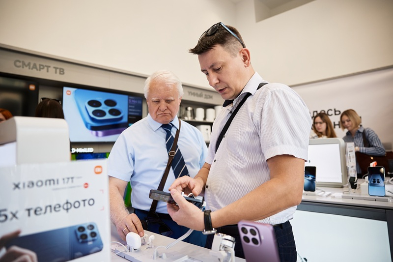 В центре Москвы открыли новый флагманский магазин Xiaomi Store