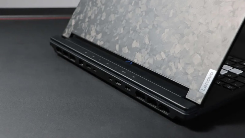 В новейшие ноутбуки Lenovo ThinkBook начали проникать SSD китайской YMTC