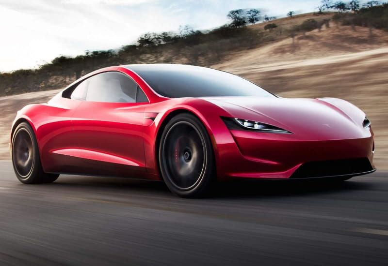 Главный дизайнер Tesla пообещал, что новый Roadster выйдет очень скоро