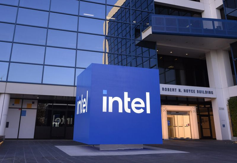 Intel продаст акции на сумму млрд для финансирования разработок в сфере ИИ