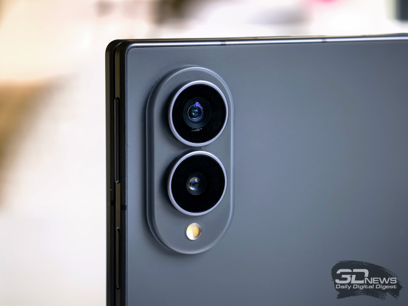 Обзор складного смартфона Samsung Galaxy Z Fold8, который делает подобные устройства более осмысленными