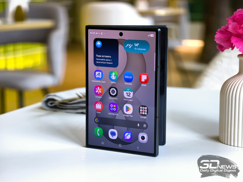 Обзор складного смартфона Samsung Galaxy Z Fold8, который делает подобные устройства более осмысленными