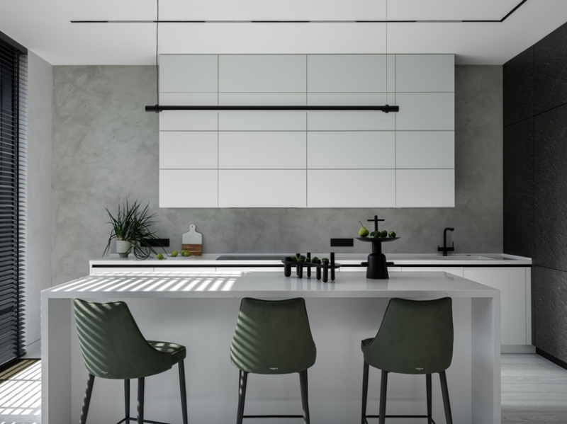 Современный минимализм с элементами графики: квартира в Москве