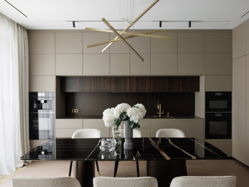 Стильный и функциональный интерьер с элементами ар-деко