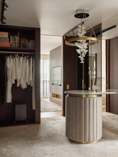 Стильный и функциональный интерьер с элементами ар-деко